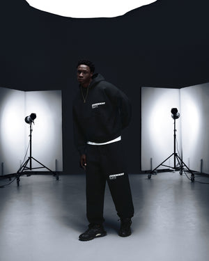 Joggers ONE black white